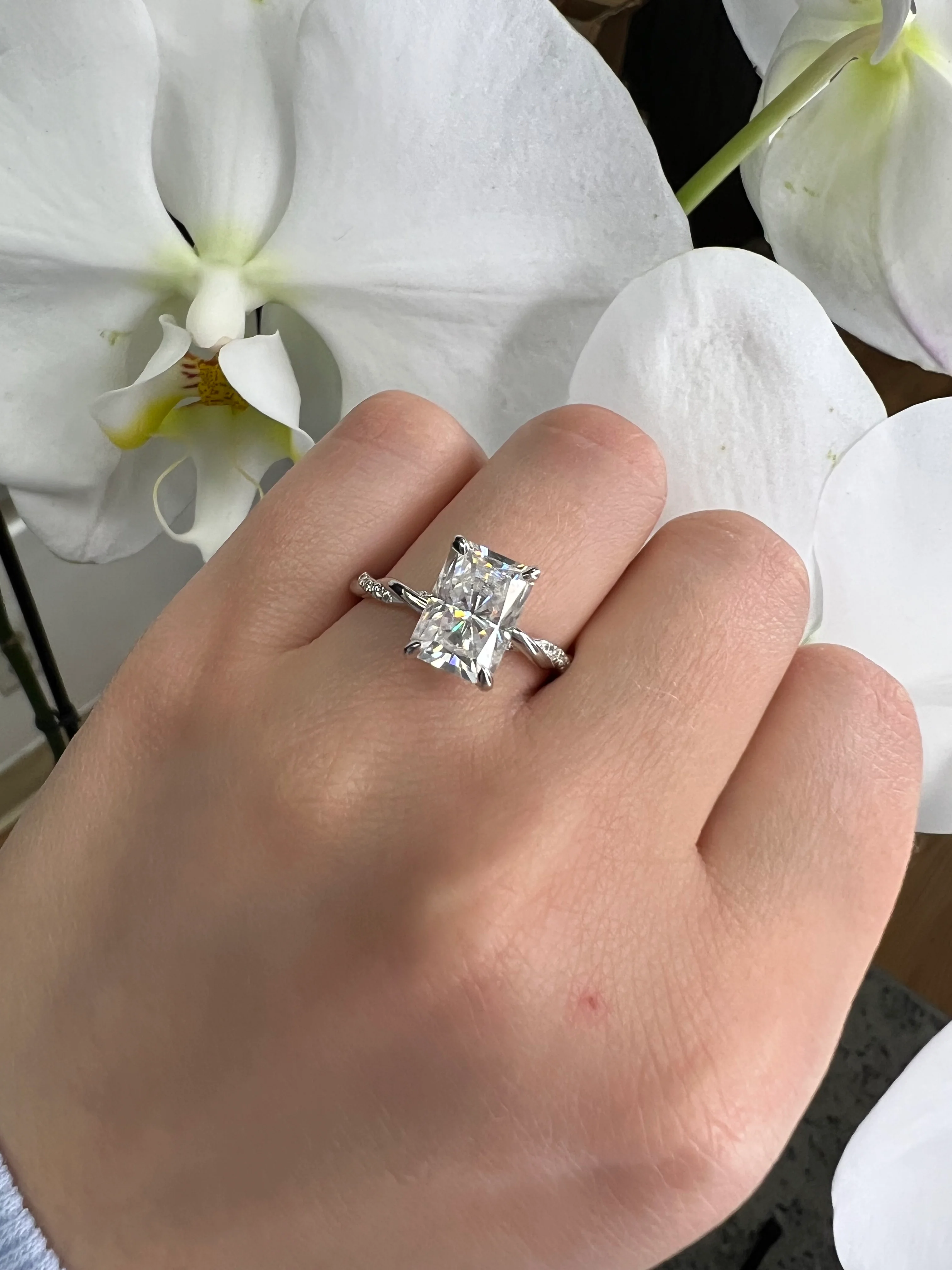 Radiant Cut Lab Grown Diamond Engagement Ring With Twist Band - Image 3